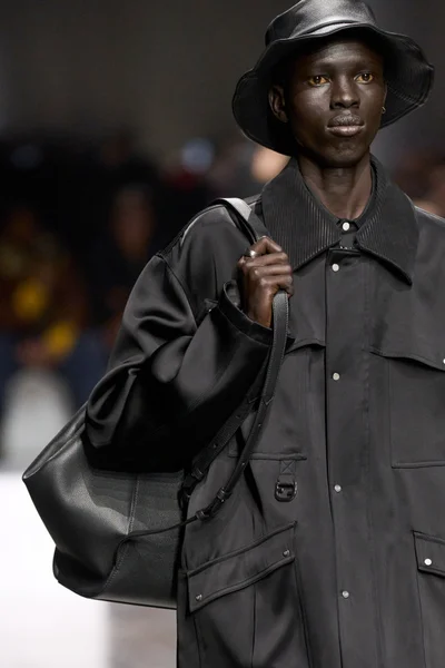 Look 101